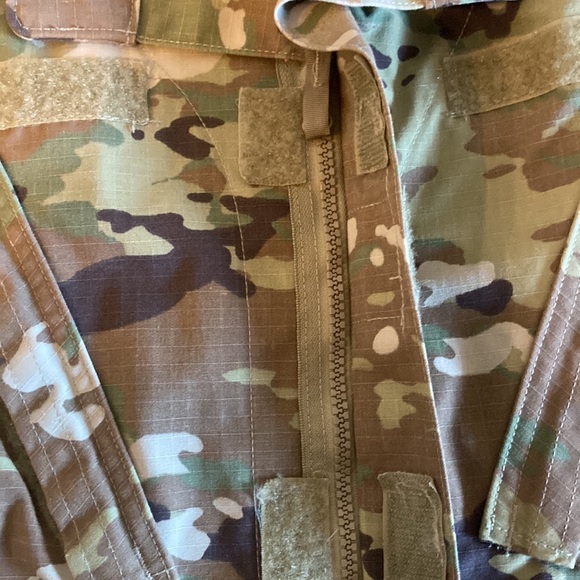 OCP top - 36 Long. Like new condition. - Picture 4 of 6